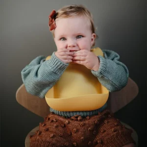 Bavetta in silicone Mushie — Mineral Yellow