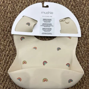 Bavette in silicone arcobaleno Mushie
